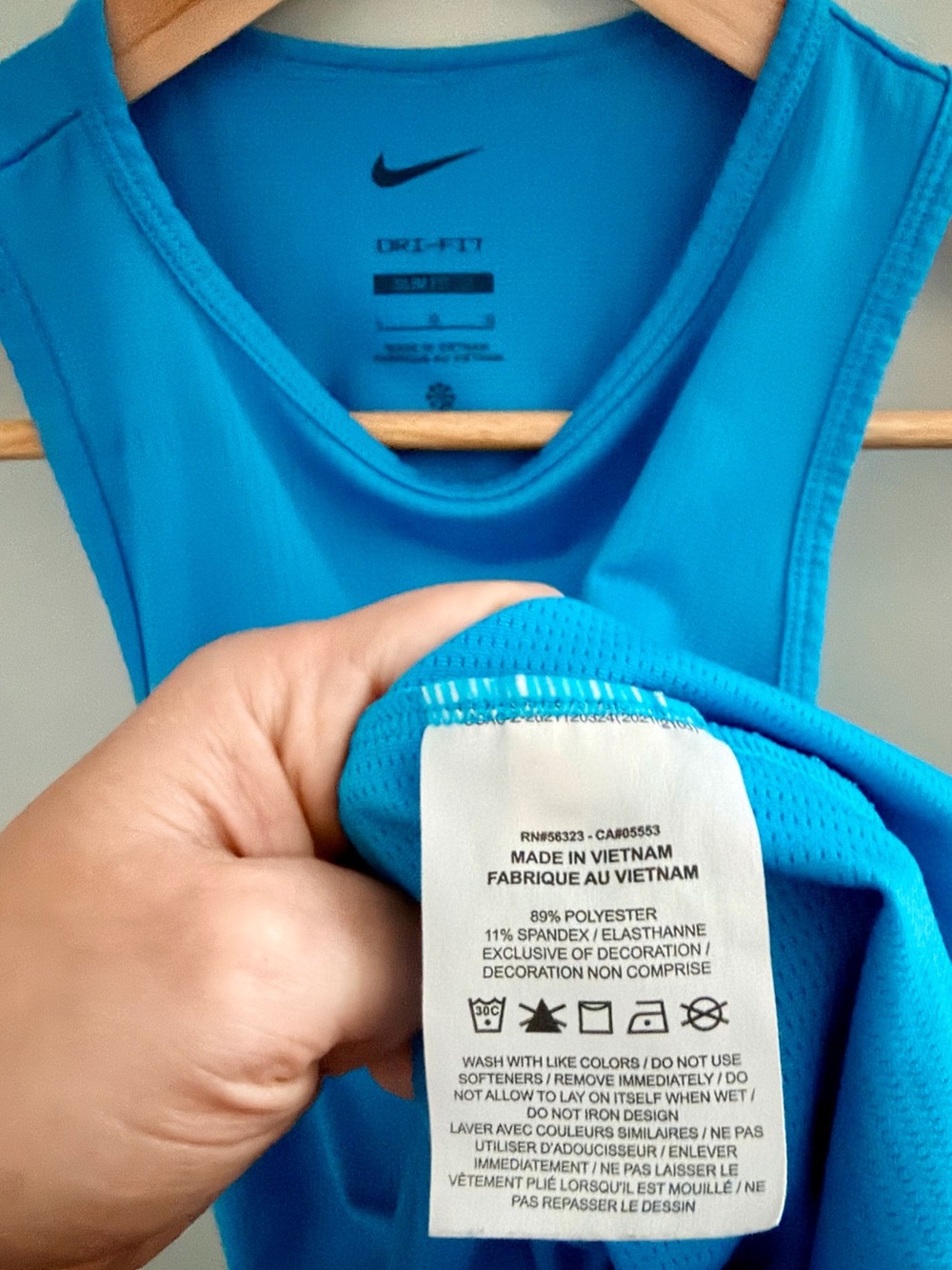 Nike Dri-FIT Women’s Blue Racerback Tank Top Size L Slim Fit Athletic Gym - Picture 4 of 6